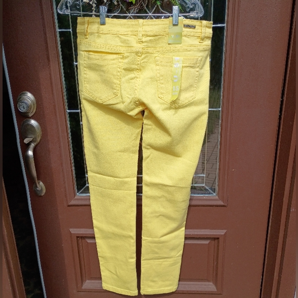 NWT.Yellow Women's Jeans Size 15.U-51  Stretch - Picture 2 of 8